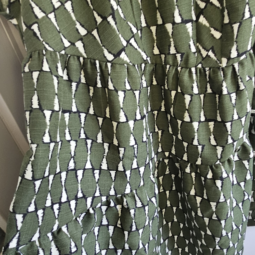 52seven Green Cap Sleeved V Neck Patterned Women's Short Dress Size 1X - Picture 4 of 7